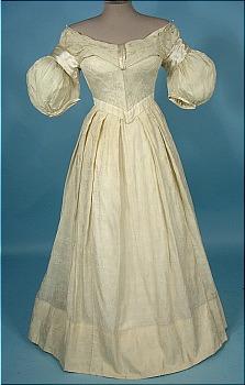 1800 wedding dress