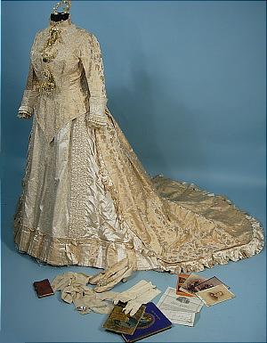 1800 wedding dress